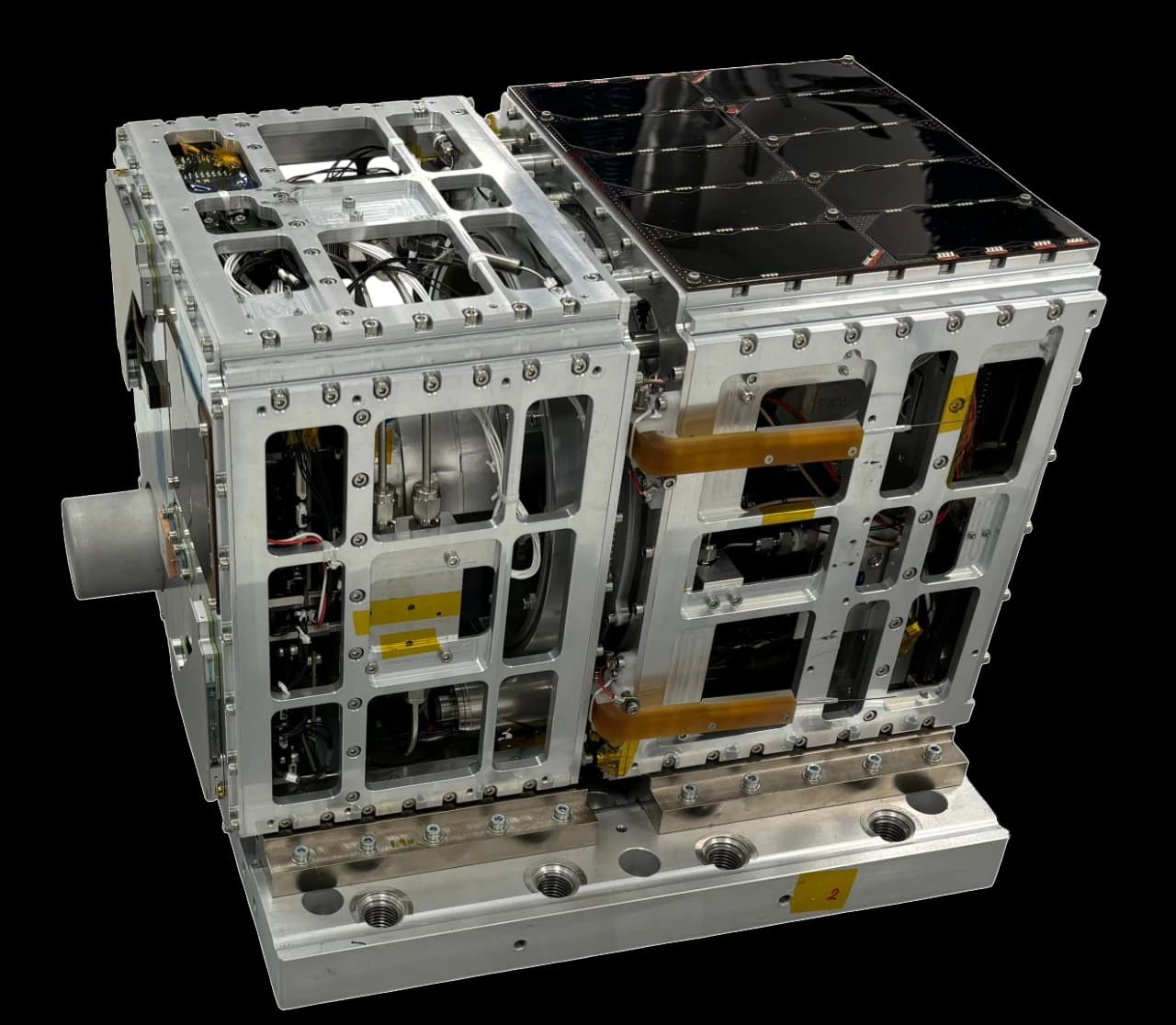 The E.T.PACK-F deorbit device prototype to be launched